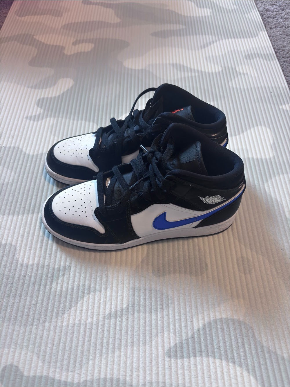 Jordan Kids Black White and Blue Mid-Top Sneakers 6.5 youth